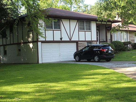 2nd image of 6142 Circle Dr