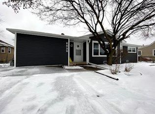 8020 Narragansett Ave, Burbank, IL 60459