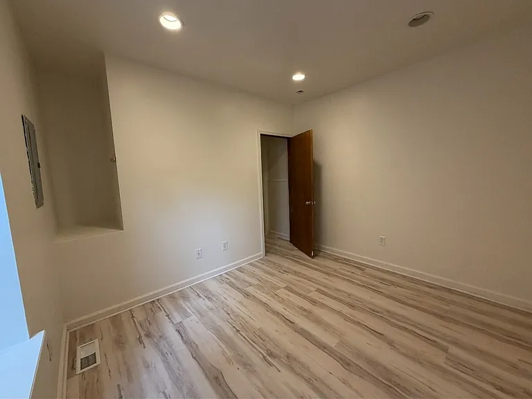 215 Buckingham Pl #1 — Photo 15
