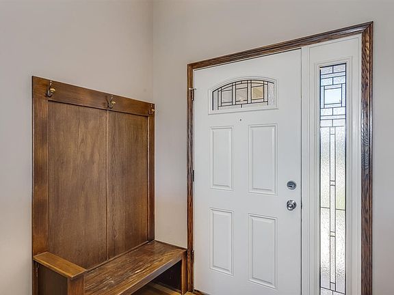 4th image of 8137 N Old Mill Ct