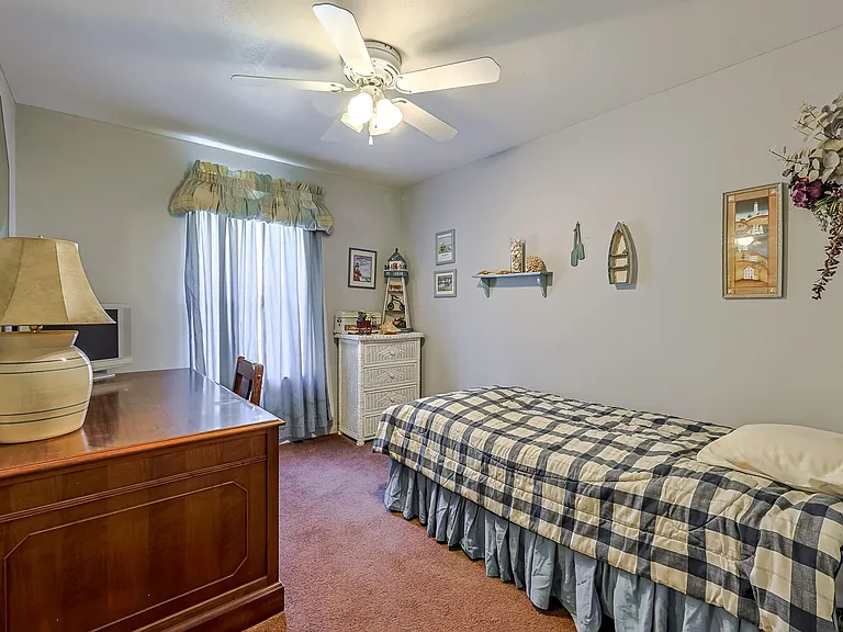 8 Vick Rd — Photo 17