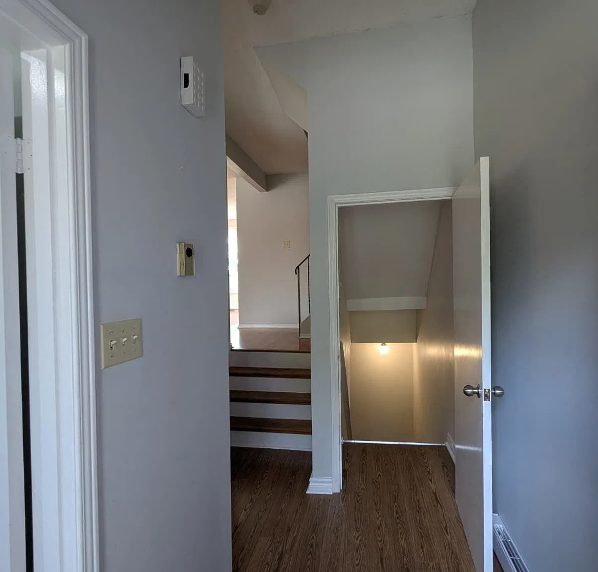 3 bed, $2,700 — Photo 2