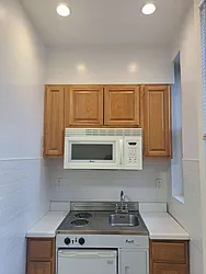 Rented by R & E Real Estate Management Co Inc