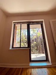 Rented by Metropolis Real Estate of Manhattan