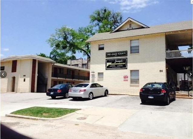 1st image of 504 Elmwood Pl APT 207