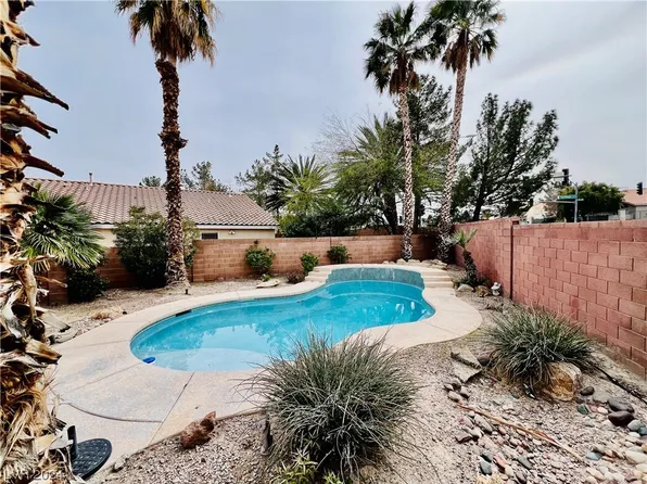 303 Laguna Glen Dr, Henderson, NV 89014