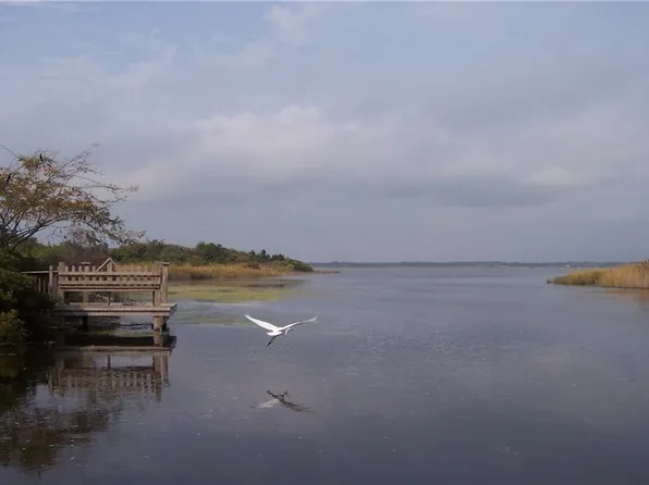 3433 Sandpiper Rd, Virginia Beach, VA 23456
