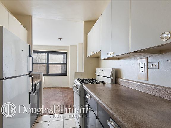 5th image of 160 W End Ave APT 9T