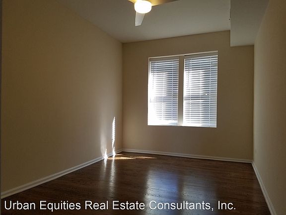 5th image of 4322 W Le Moyne St #2