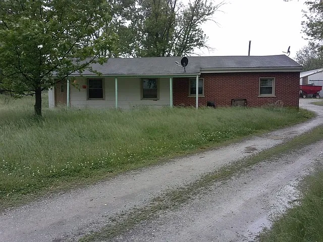 31556 S State Line Rd photo 1