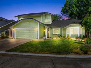 5135 Walnut Place Ln, Carmichael, CA 95608