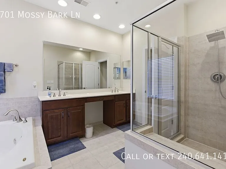 9701 Mossy Bark Ln — Photo 23