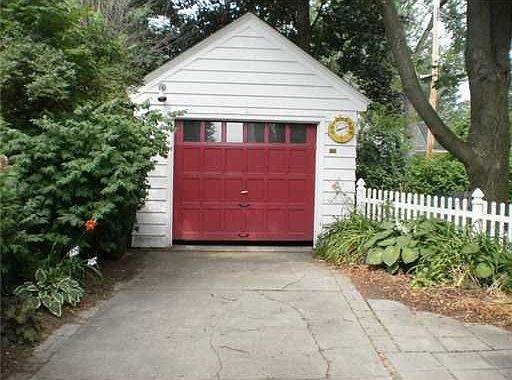 2nd image of 433 Collingwood Dr