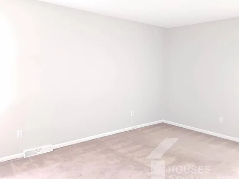 130 Ashdown Dr — Photo 10