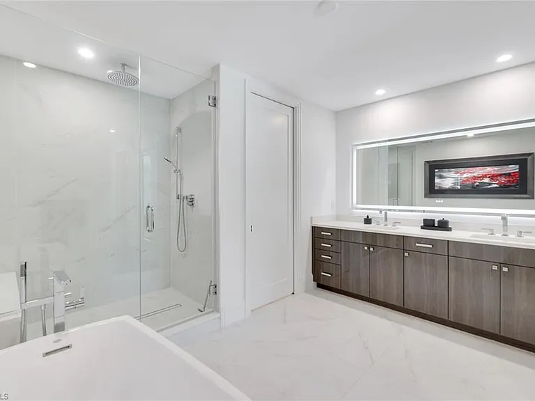 1130 3rd Ave S #215 — Photo 12