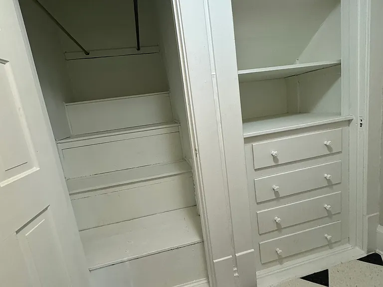 82 Oakdale Ave — Photo 9