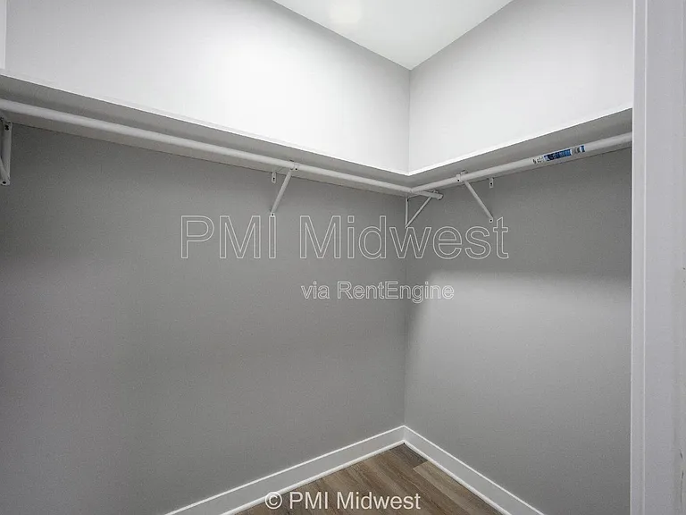 2038 E Maryland St #B — Photo 11
