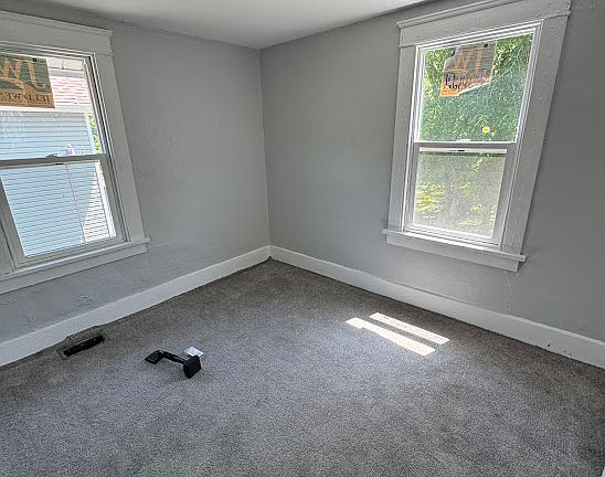 3rd image of 423 2nd St SW
