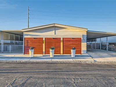 5058 N Ridge Club Dr, Las Vegas, NV, 89103
