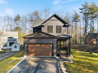 37 Pine Mountain Rd, Cape Neddick, ME 03902