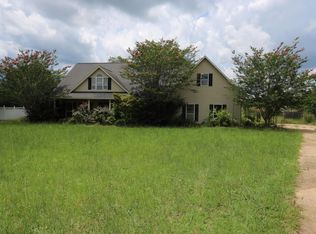 192 Williams Pl, Columbus, MS 39702