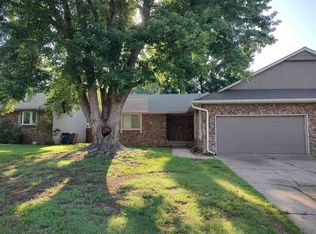 626 N Tanglewood Rd, Derby, KS 67037
