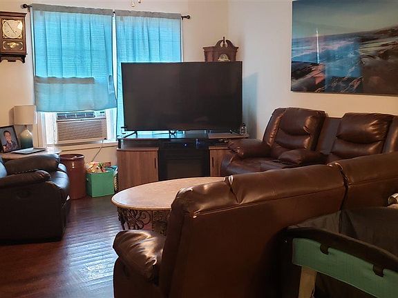 5th image of 54 Wallace Ave