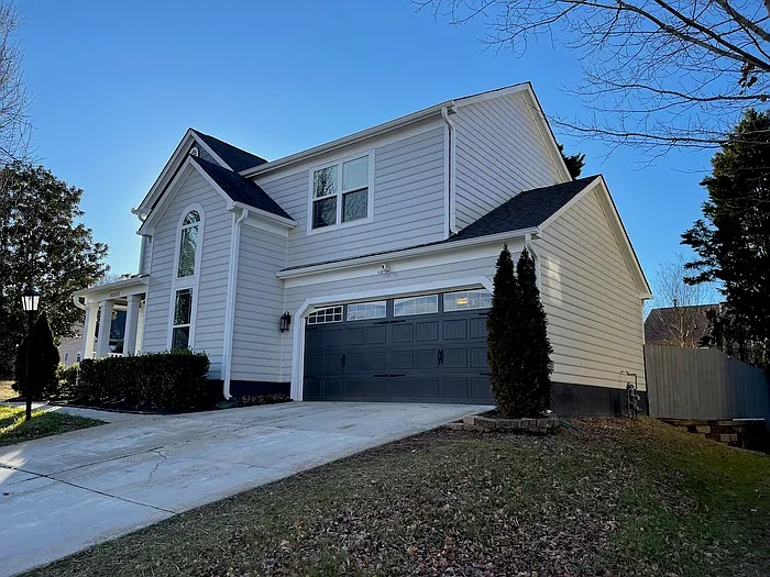 3 bed, 2.5 bath, 1750 sqft, $1,995 — Photo 3