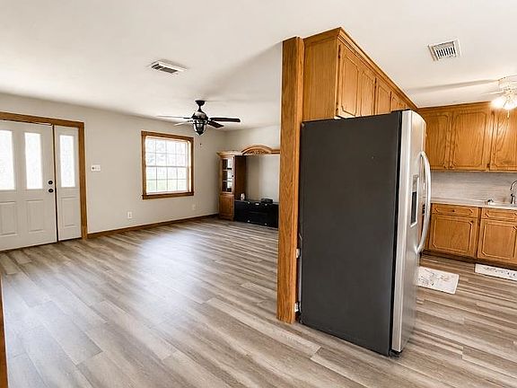 5th image of 475 Chesser Dr