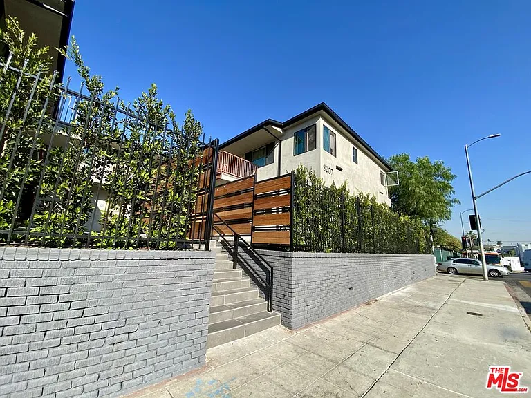 3207 W 3rd St #4 — Photo 15