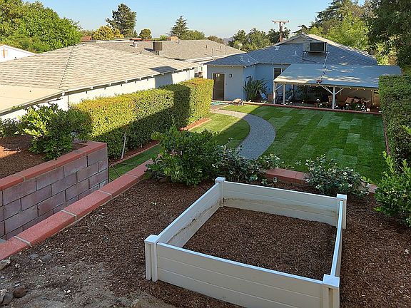 5th image of 2751 Frances Ave