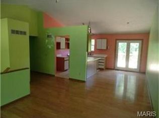 109 Glenbarr Ct, Valley Park, MO 63088