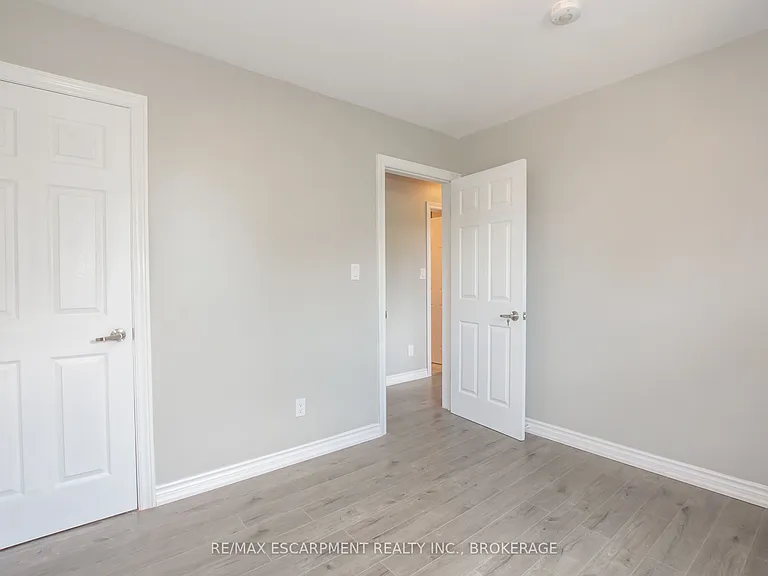 2 Wolfdale Pl #MAIN — Photo 30