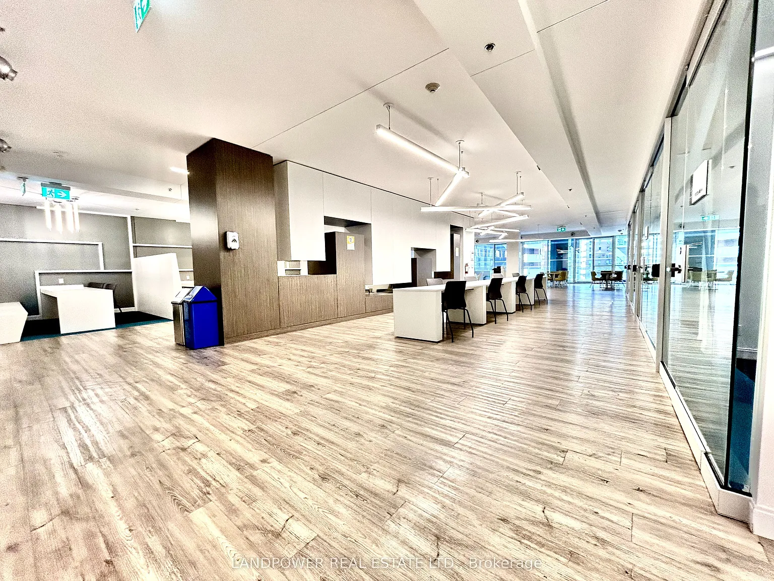 Grid Condos — Photo 1
