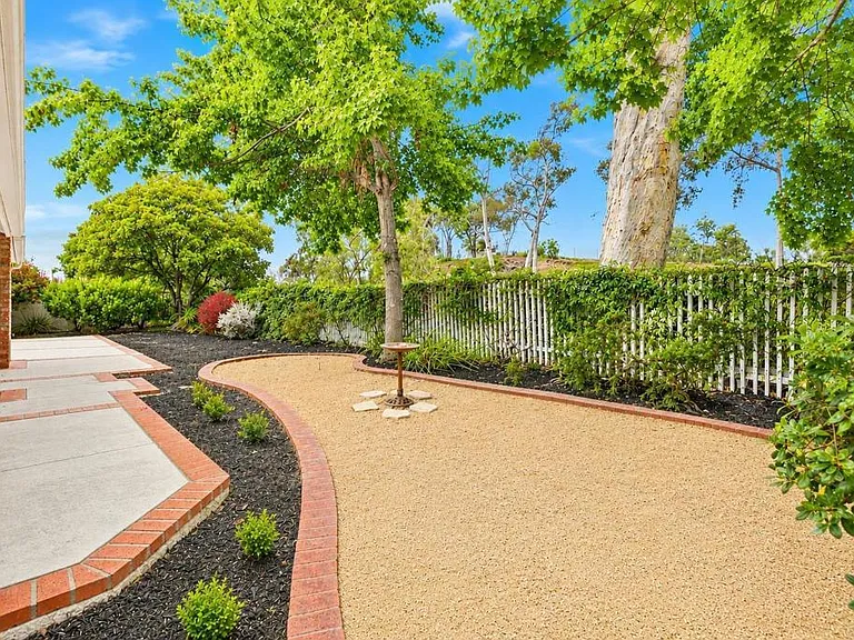 726 Santa Rufina Dr — Photo 4