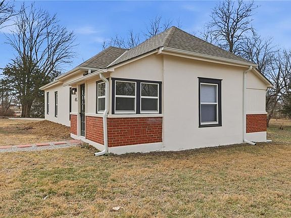 3rd image of 402 S Jefferson St