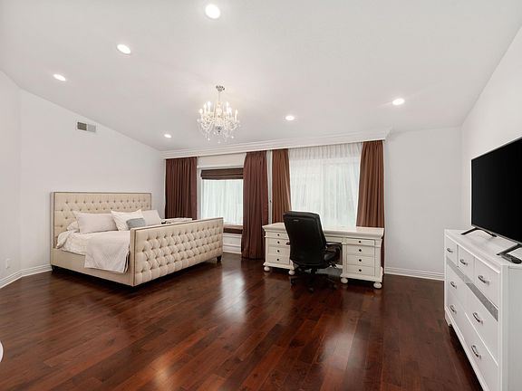 2nd image of 115 Meadowland Dr