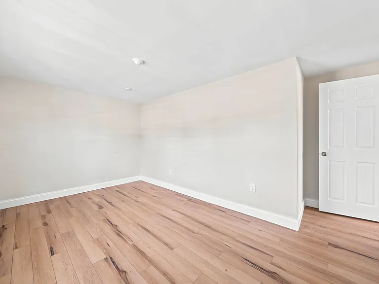 805 W New York Ave — Photo 11