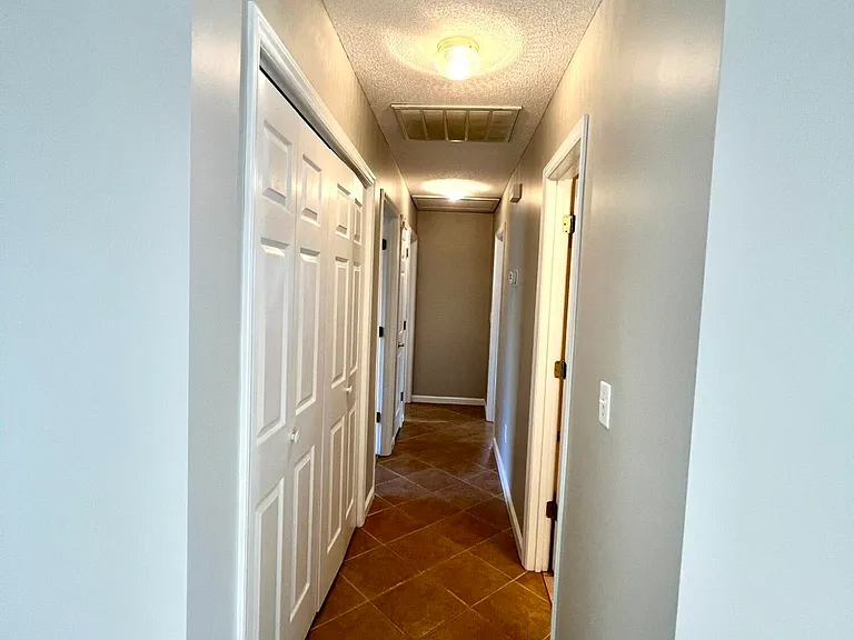 1006 Steeplechase Rd — Photo 11