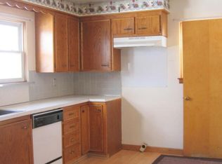 714 Maycroft Rd, Lansing, MI 48917