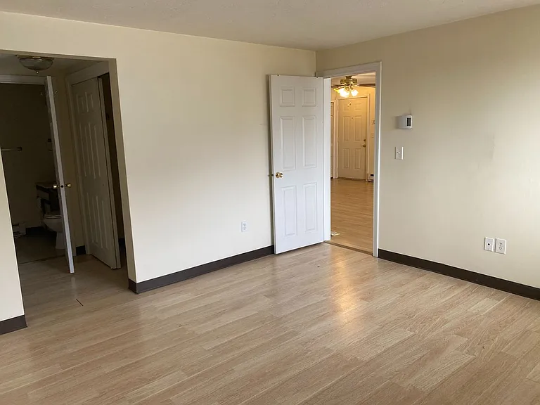 11 Gibbs St #C34 — Photo 8