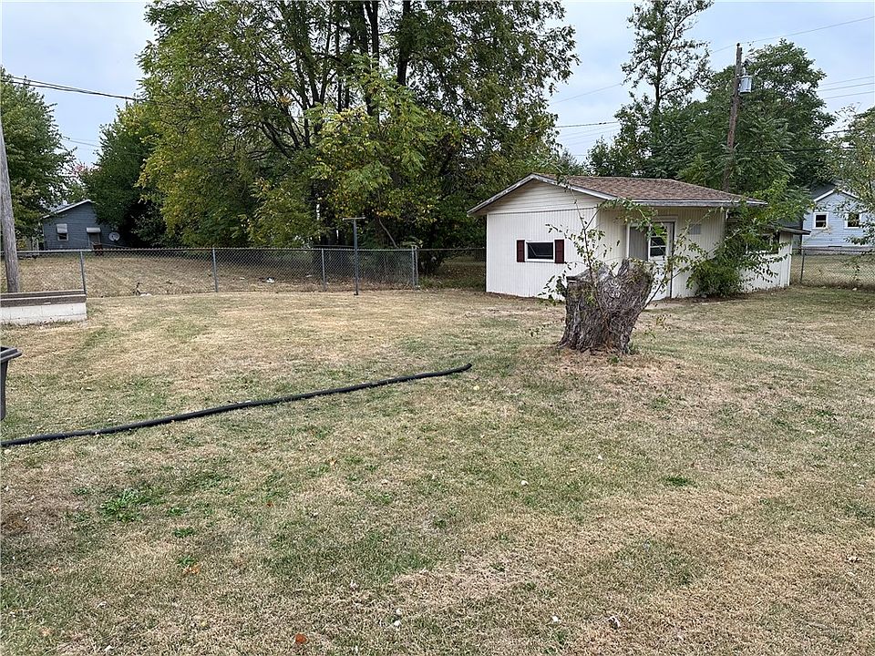 2nd image of 1 Grace St