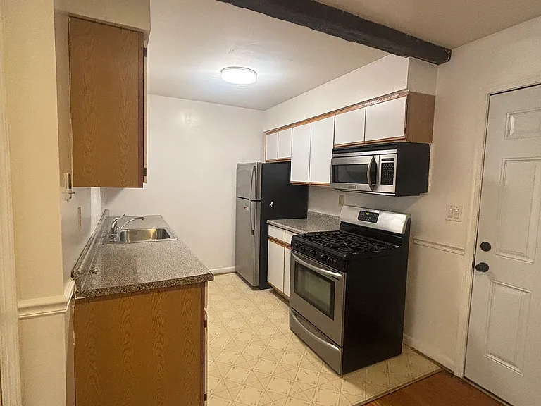 8812 35th Ave — Photo 9