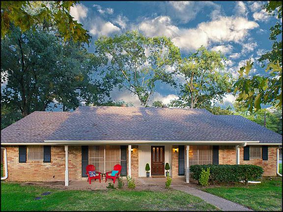 3rd image of 8316 Oxford Dr