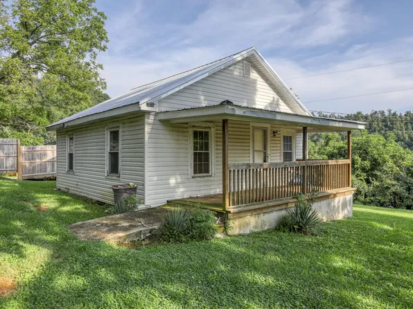 745 Sugar Hollow Rd, Elizabethton, TN 37643