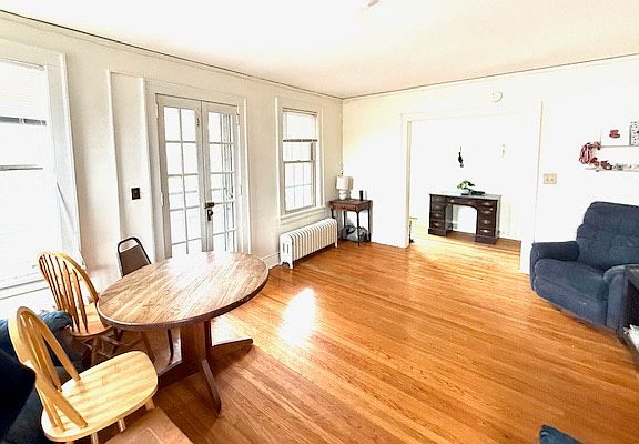 4th image of 708 Stewart Ave #2