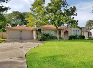 3800 Kingsway Dr, Baytown, TX 77521