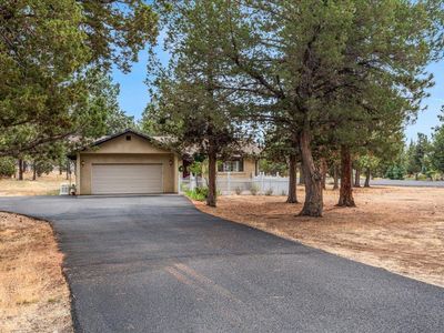 70120 Mustang Dr, Sisters, OR, 97759