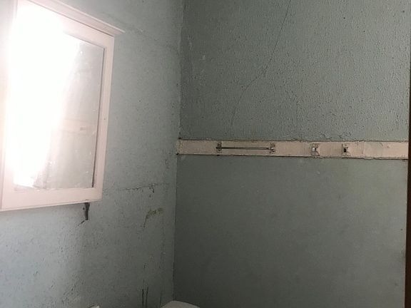 3rd image of 1535 S Hamlin Ave