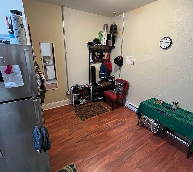 2nd image of 321 S 13th St